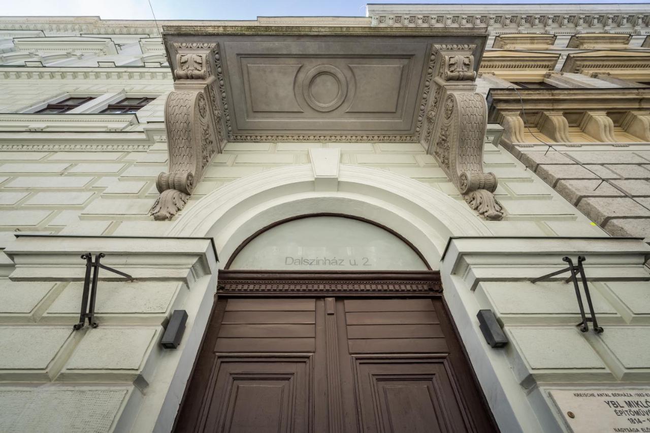 Architecture Fan'S Apartment Near Opera House Budapest Bagian luar foto