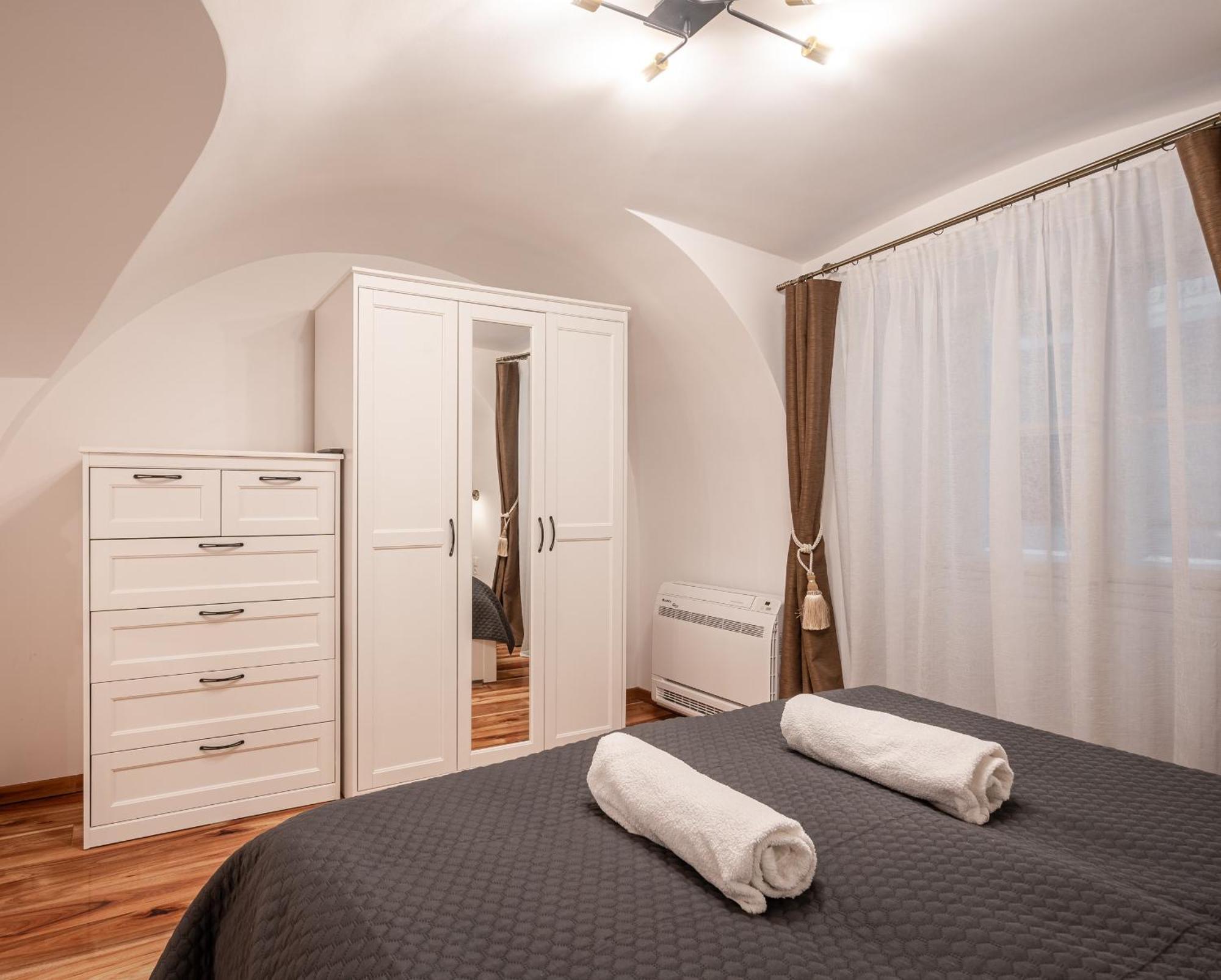 Architecture Fan'S Apartment Near Opera House Budapest Bagian luar foto